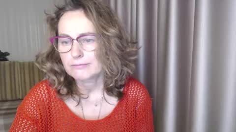 Snapshot of lauraoven1 chatting on 16, 12, 2024 Lauraoven1 online show from 16, 12, 2024