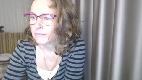 Snapshot of lauraoven1 chatting on 18, 12, 2024 Lauraoven1 online show from 18, 12, 2024