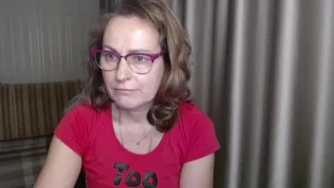 Snapshot of lauraoven1 chatting on 11, 1, 2025 Lauraoven1 online show from 11, 1, 2025