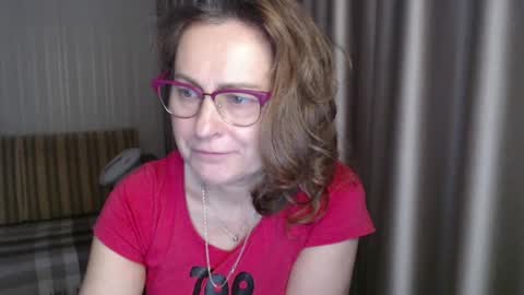 Snapshot of lauraoven1 chatting on 12, 1, 2025 Lauraoven1 online show from 12, 1, 2025