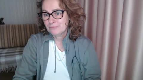 Snapshot of lauraoven1 chatting on 5, 2, 2025 Lauraoven1 online show from 5, 2, 2025