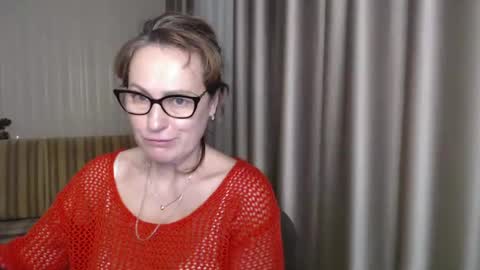 Snapshot of lauraoven1 chatting on 10, 2, 2025 Lauraoven1 online show from 10, 2, 2025