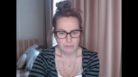 Snapshot of lauraoven1 chatting on 17, 2, 2025 Lauraoven1 online show from 17, 2, 2025