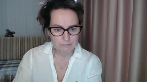 Snapshot of lauraoven1 chatting on 25, 2, 2025 Lauraoven1 online show from 25, 2, 2025