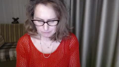 Snapshot of lauraoven1 chatting on 2, 3, 2025 Lauraoven1 online show from 2, 3, 2025
