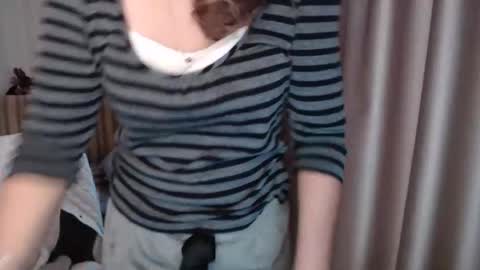 Snapshot of lauraoven1 chatting on 25, 11, 2025 Lauraoven1 online show from 25, 11, 2025