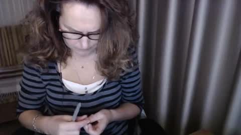 Snapshot of lauraoven1 chatting on 28, 11, 2025 Lauraoven1 online show from 28, 11, 2025