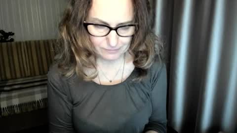 Snapshot of lauraoven1 chatting on 16, 12, 2025 Lauraoven1 online show from 16, 12, 2025