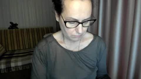 Snapshot of lauraoven1 chatting on 21, 12, 2025 Lauraoven1 online show from 21, 12, 2025