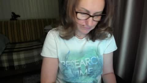 Snapshot of lauraoven1 chatting on 29, 4, 2026 Lauraoven1 online show from 29, 4, 2026