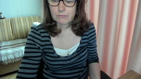 Snapshot of lauraoven1 chatting on 4, 5, 2026 Lauraoven1 online show from 4, 5, 2026