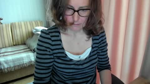 Snapshot of lauraoven1 chatting on 10, 5, 2026 Lauraoven1 online show from 10, 5, 2026