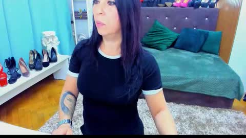 Laura online show from 7, 10, 2025