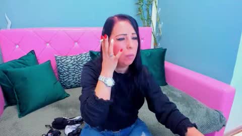 Laura online show from 10, 11, 2025