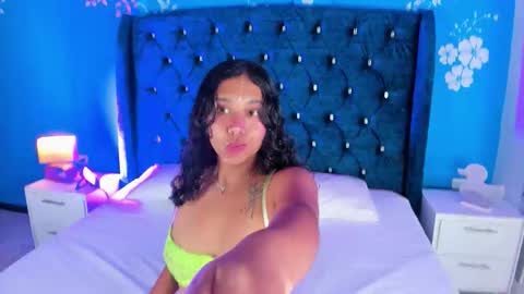Snapshot of laurasmith_1 chatting on 17, 3, 2026 Laura online show from 17, 3, 2026