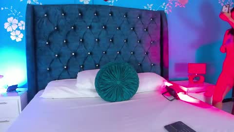 Snapshot of laurasmith_1 chatting on 16, 4, 2026 Laura online show from 16, 4, 2026