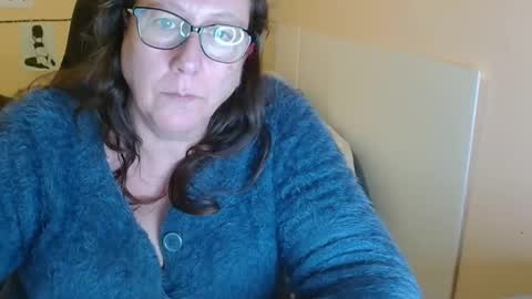 Snapshot of laureanne50 chatting on 1, 12, 2024 laureanne online show from 1, 12, 2024