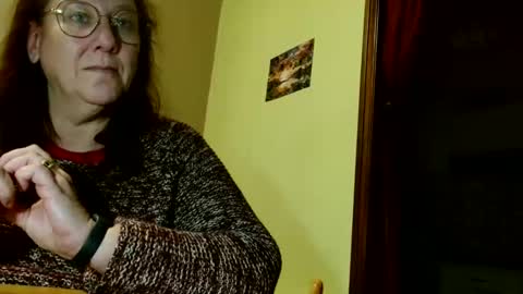 Snapshot of laureanne50 chatting on 4, 2, 2025 laureanne online show from 4, 2, 2025