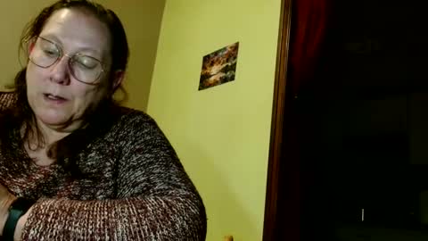 Snapshot of laureanne50 chatting on 8, 3, 2025 laureanne online show from 8, 3, 2025