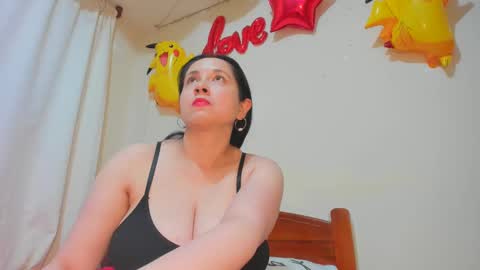 Snapshot of laureen777 chatting on 16, 1, 2025 laureen777 online show from 16, 1, 2025