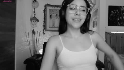 Snapshot of lauren_sweet7 chatting on 7, 1, 2025 Lauren online show from 7, 1, 2025