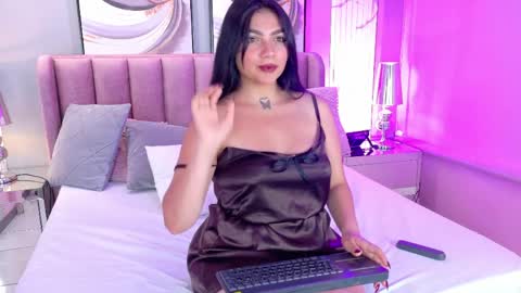 Snapshot of laurenbecker_ chatting on 12, 4, 2026 Lauren online show from 12, 4, 2026