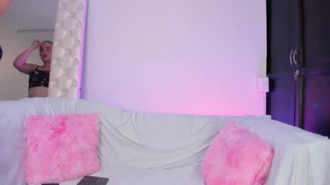 Lauren Blonde online show from 2, 12, 2024