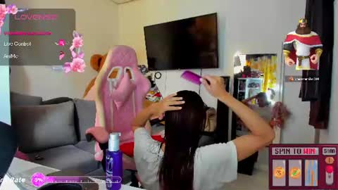 Snapshot of laurencesophiets chatting on 23, 7, 2026 SF online show from 23, 7, 2026