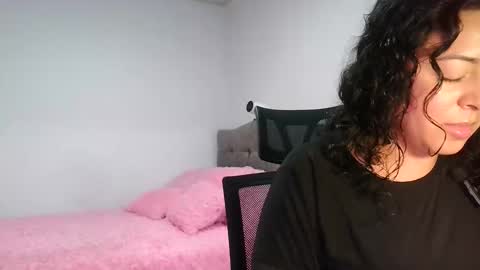 laurenhot94 online show from 18, 2, 2026