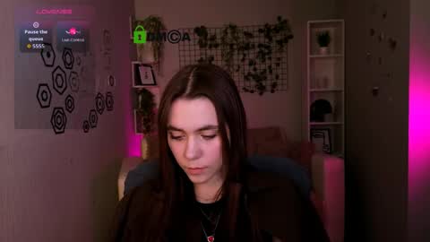 Laure online show from 15, 5, 2026