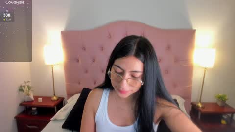 Snapshot of laurenn_smitth chatting on 11, 12, 2024 laurenn_smitth online show from 11, 12, 2024
