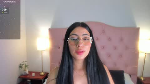Snapshot of laurenn_smitth chatting on 17, 12, 2024 laurenn_smitth online show from 17, 12, 2024