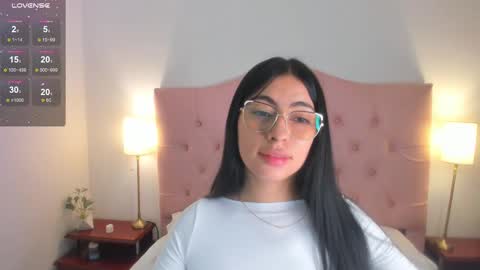 Snapshot of laurenn_smitth chatting on 10, 2, 2025 laurenn_smitth online show from 10, 2, 2025
