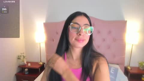 Snapshot of laurenn_smitth chatting on 21, 2, 2025 laurenn_smitth online show from 21, 2, 2025