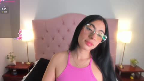 Snapshot of laurenn_smitth chatting on 10, 3, 2025 laurenn_smitth online show from 10, 3, 2025