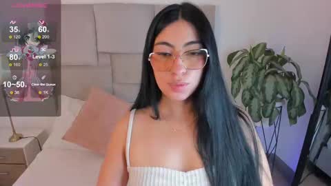 Snapshot of laurenn_smitth chatting on 19, 9, 2025 laurenn_smitth online show from 19, 9, 2025