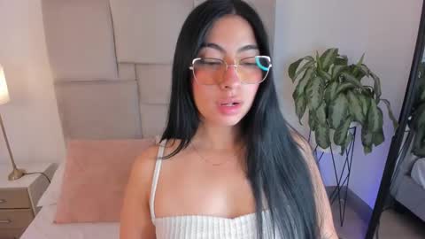Snapshot of laurenn_smitth chatting on 22, 9, 2025 laurenn_smitth online show from 22, 9, 2025