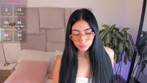 Snapshot of laurenn_smitth chatting on 13, 10, 2025 laurenn_smitth online show from 13, 10, 2025