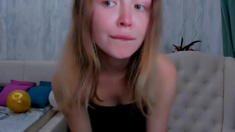Snapshot of laurennhill chatting on 13, 9, 2025 laurennhill online show from 13, 9, 2025