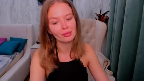 Snapshot of laurennhill chatting on 16, 9, 2025 laurennhill online show from 16, 9, 2025