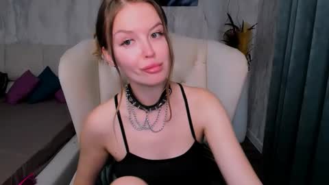 Snapshot of laurennhill chatting on 7, 10, 2025 laurennhill online show from 7, 10, 2025