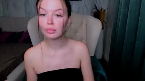 Snapshot of laurennhill chatting on 13, 10, 2025 laurennhill online show from 13, 10, 2025