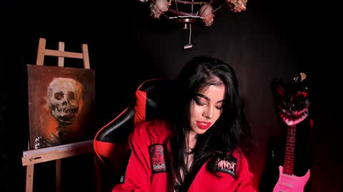 Snapshot of laurenrousexx chatting on 17, 1, 2025 LAUREN INDEPENDENT MODEL HELP ME REACH 100 LIKES PLS online show from 17, 1, 2025