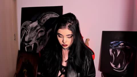 Snapshot of laurenrousexx chatting on 13, 9, 2025 LAUREN INDEPENDENT MODEL HELP ME REACH 100 LIKES PLS online show from 13, 9, 2025