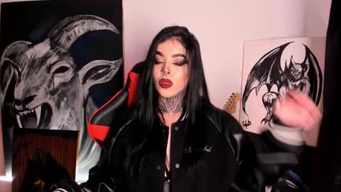 Snapshot of laurenrousexx chatting on 17, 10, 2025 LAUREN INDEPENDENT MODEL HELP ME REACH 100 LIKES PLS online show from 17, 10, 2025