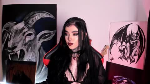 Snapshot of laurenrousexx chatting on 18, 10, 2025 LAUREN INDEPENDENT MODEL HELP ME REACH 100 LIKES PLS online show from 18, 10, 2025