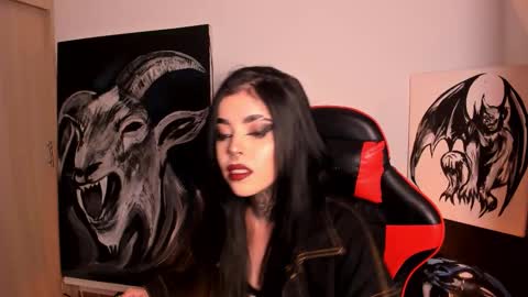 Snapshot of laurenrousexx chatting on 28, 10, 2025 LAUREN INDEPENDENT MODEL HELP ME REACH 100 LIKES PLS online show from 28, 10, 2025