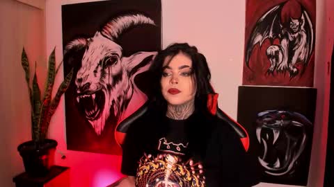 Snapshot of laurenrousexx chatting on 11, 1, 2026 LAUREN INDEPENDENT MODEL HELP ME REACH 100 LIKES PLS online show from 11, 1, 2026