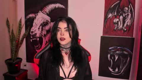 Snapshot of laurenrousexx chatting on 14, 1, 2026 LAUREN INDEPENDENT MODEL HELP ME REACH 100 LIKES PLS online show from 14, 1, 2026