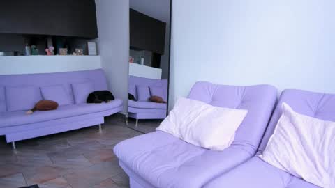 Lucie  online show from 22, 9, 2025